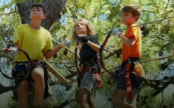 Parcours d'accrobranche pour enfants en Vendée